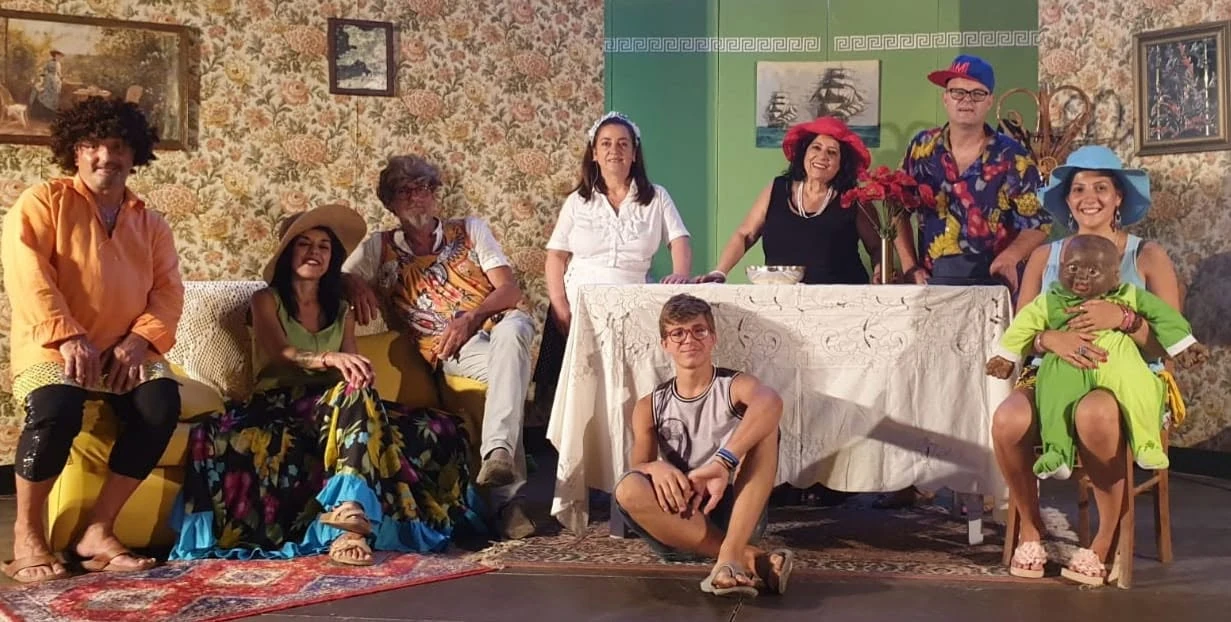 La compagnia Ridiamoci Sopra in scena